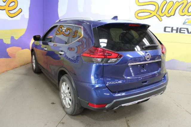 Used 2017 Nissan Rogue SV FWD image 6