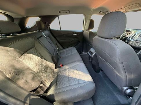 Used 2020 Chevrolet Equinox LT FWD image 16