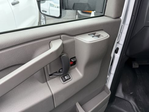 New 2026 Chevrolet Express 4500 w/ Power Convenience Package RWD image 9