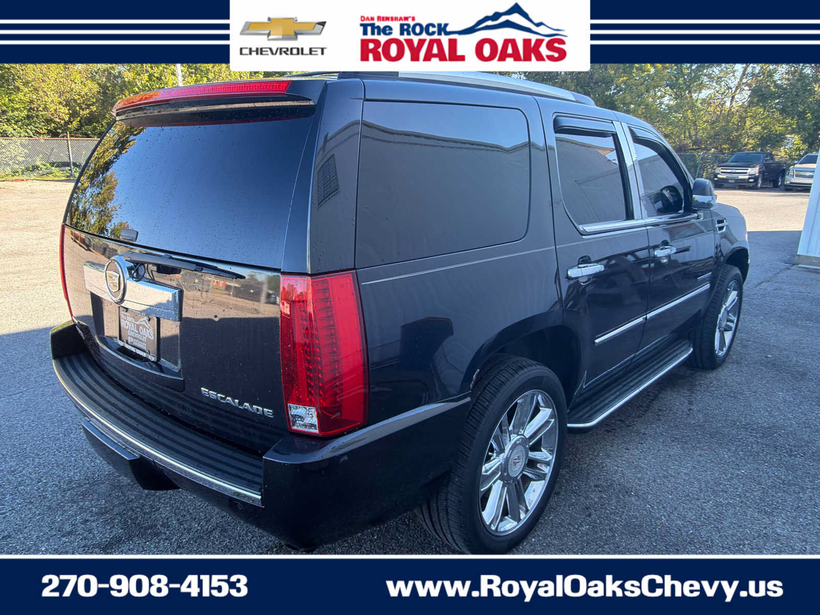 Used 2012 Cadillac Escalade Luxury AWD/4WD image 7