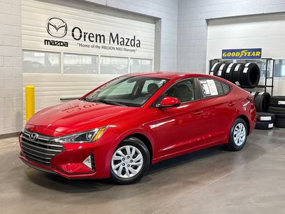 Used 2020 Hyundai Elantra SE w/ Cargo Package (C1)