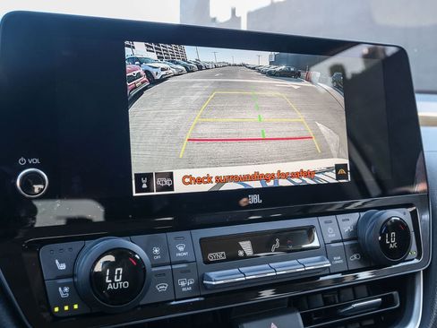 Certified 2024 Toyota Grand Highlander FWD image 27