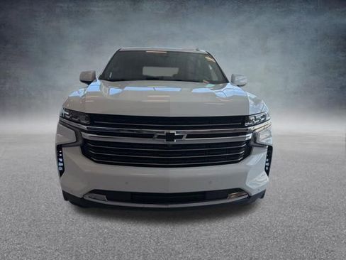 Used 2022 Chevrolet Tahoe LT w/ Luxury Package AWD/4WD image 3