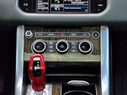 Used 2014 Land Rover Range Rover Sport HSE image 19