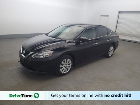 Used 2017 Nissan Sentra S FWD image 1
