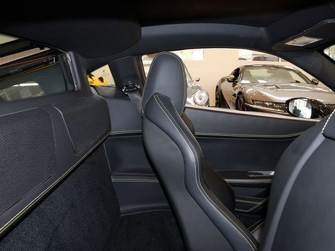 Used 2011 Ferrari 458 Italia Coupe RWD image 40