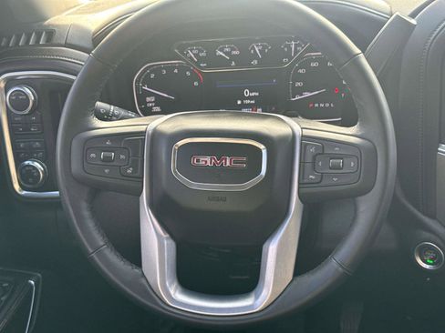 Used 2022 GMC Sierra 1500 Elevation image 15