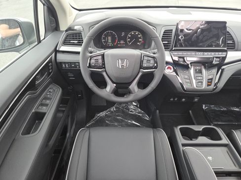 New 2026 Honda Odyssey Touring image 25