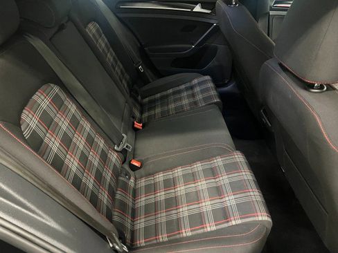 Used 2017 Volkswagen Golf S image 31