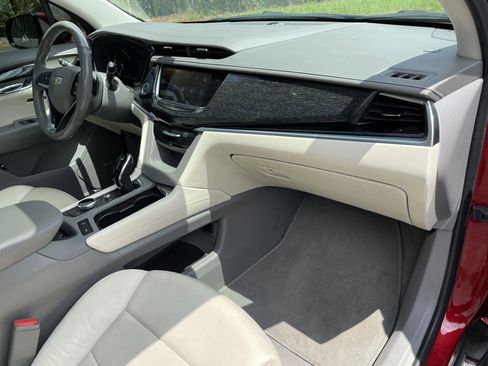 Used 2021 Cadillac XT6 Premium Luxury FWD image 52