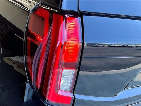 Used 2025 Ford Expedition Active AWD/4WD image 32
