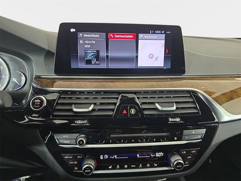 Used 2019 BMW 540i xDrive w/ Convenience Package image 23