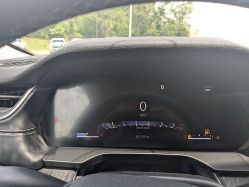 Used 2024 Jeep Grand Cherokee Laredo RWD image 11