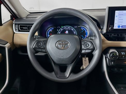 Used 2024 Toyota RAV4 LE image 17