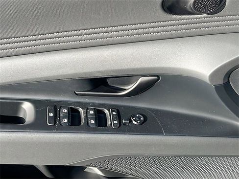 New 2026 Hyundai Elantra Sport image 17