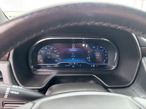 Used 2023 Chevrolet Tahoe Z71 w/ Luxury Package image 16