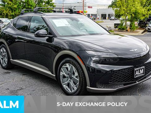 Used 2025 Genesis GV60 RWD image 4
