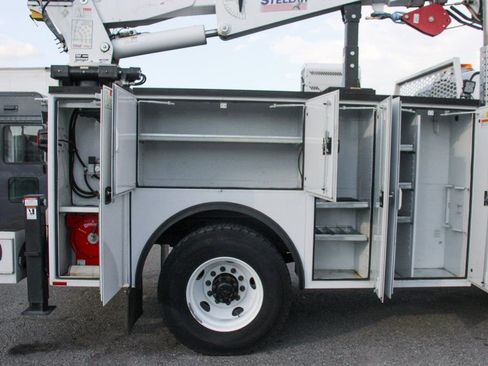 Used 2019 Ford F750 2WD Regular Cab Super Duty image 16