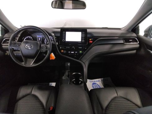 Used 2024 Toyota Camry SE image 33