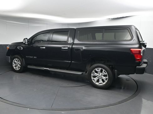 Used 2017 Nissan Titan SV image 6
