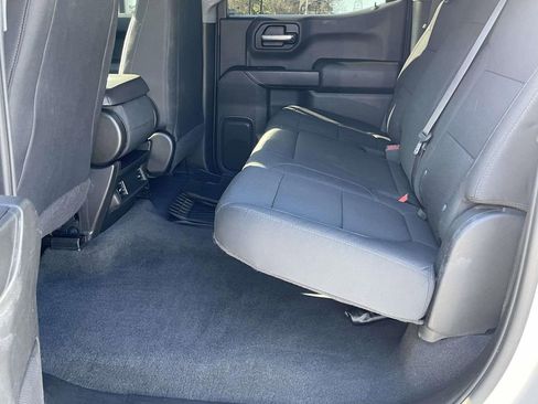 Used 2020 Chevrolet Silverado 1500 Custom w/ Custom Value Package image 11