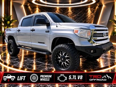 Used 2017 Toyota Tundra SR5 w/ SR5 Upgrade Package