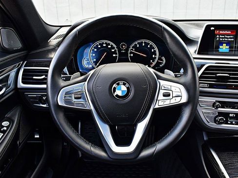 Used 2019 BMW 740i w/ Executive Package RWD image 25