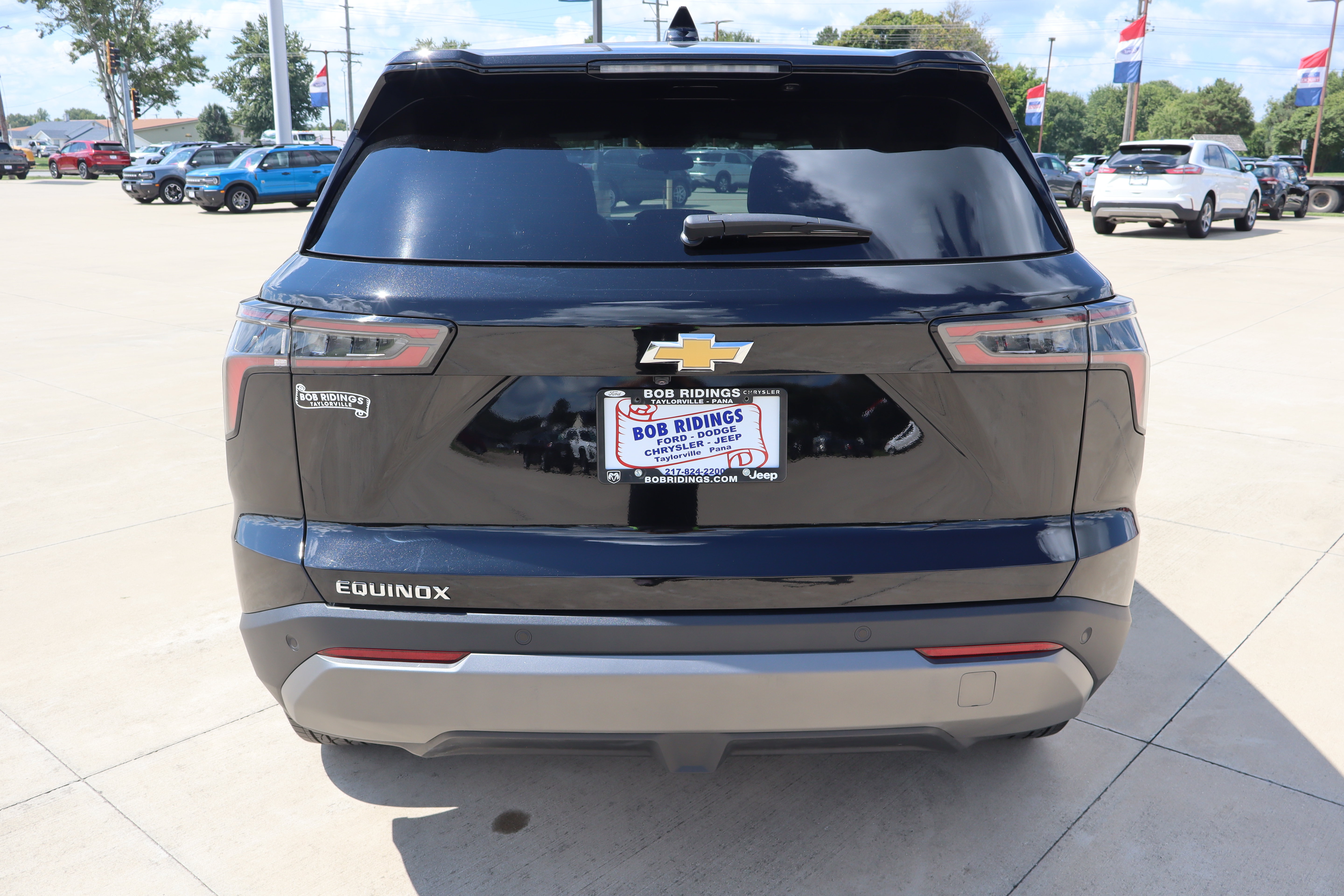 Used 2026 Chevrolet Equinox LT FWD image 6