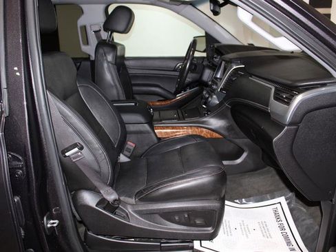 Used 2015 Chevrolet Tahoe LTZ AWD/4WD image 28