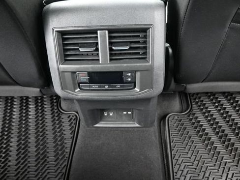 Used 2022 Volkswagen Atlas SE AWD/4WD image 25