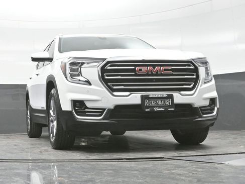 Used 2023 GMC Terrain SLT w/ Tech Package AWD/4WD image 24