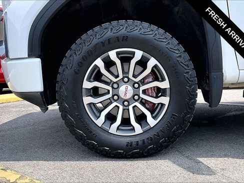 Used 2020 GMC Sierra 1500 AT4 w/ Off-Road Performance Package AWD/4WD image 34