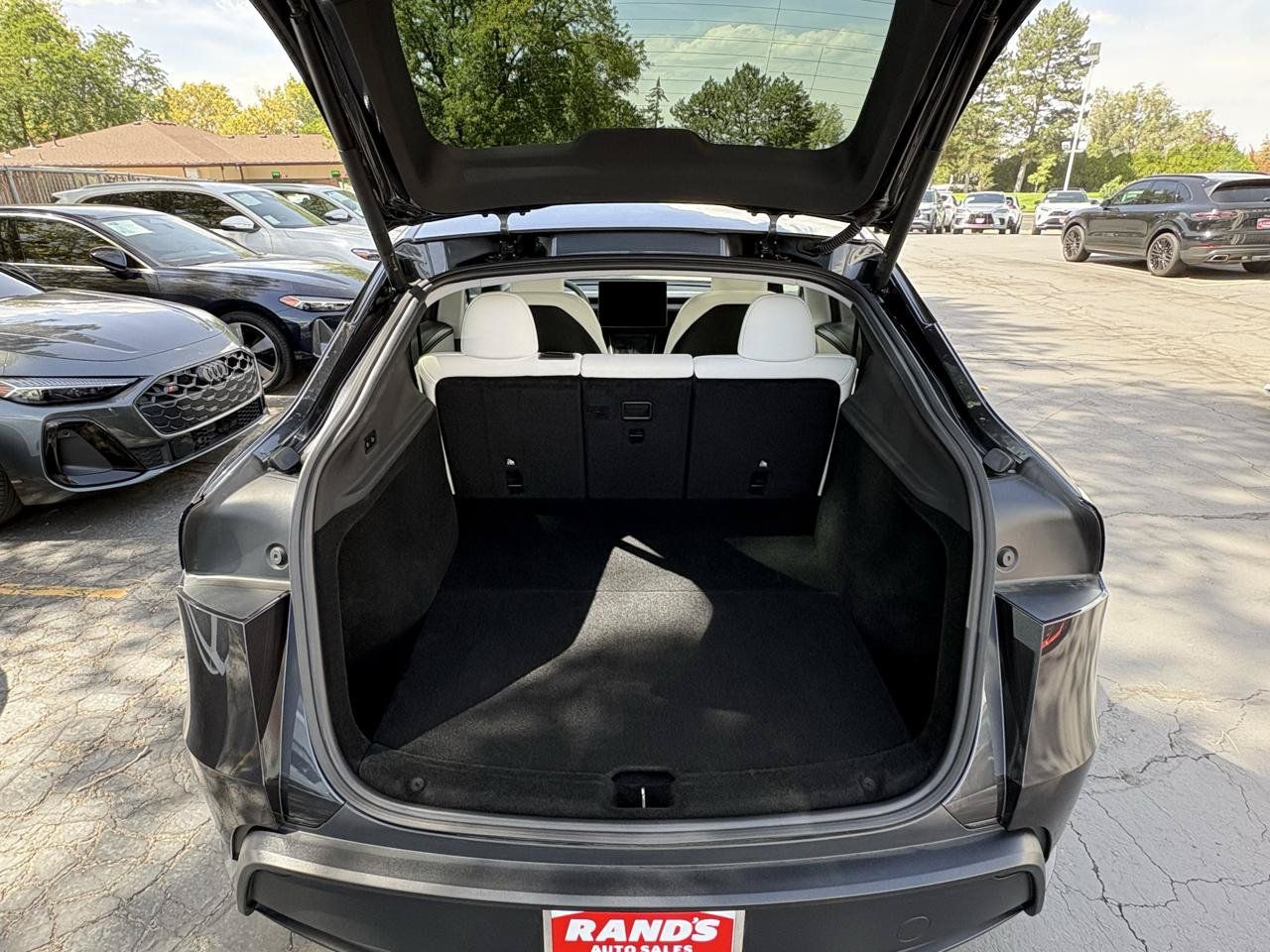 Used 2026 Tesla Model Y Long Range RWD image 21