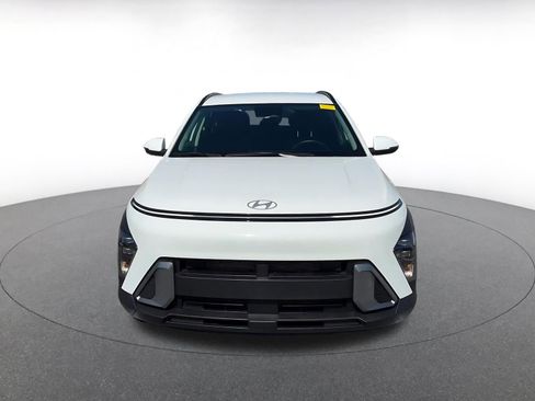 Used 2025 Hyundai Kona SEL image 3