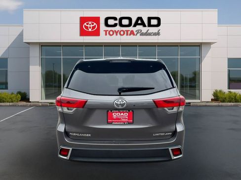 Used 2019 Toyota Highlander Limited Platinum AWD/4WD image 4