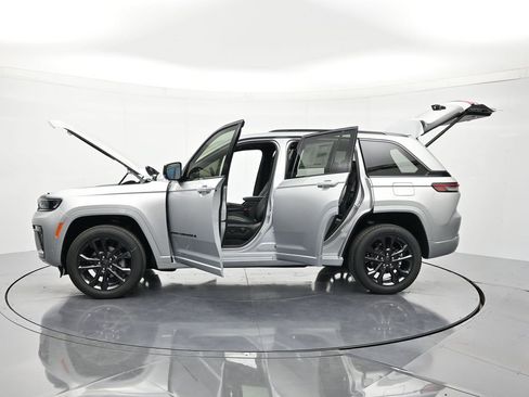 New 2026 Jeep Grand Cherokee Limited AWD/4WD image 46
