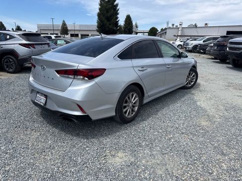 Used 2018 Hyundai Sonata SE FWD image 4