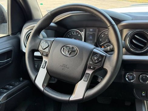 Used 2023 Toyota Tacoma TRD Pro AWD/4WD image 12