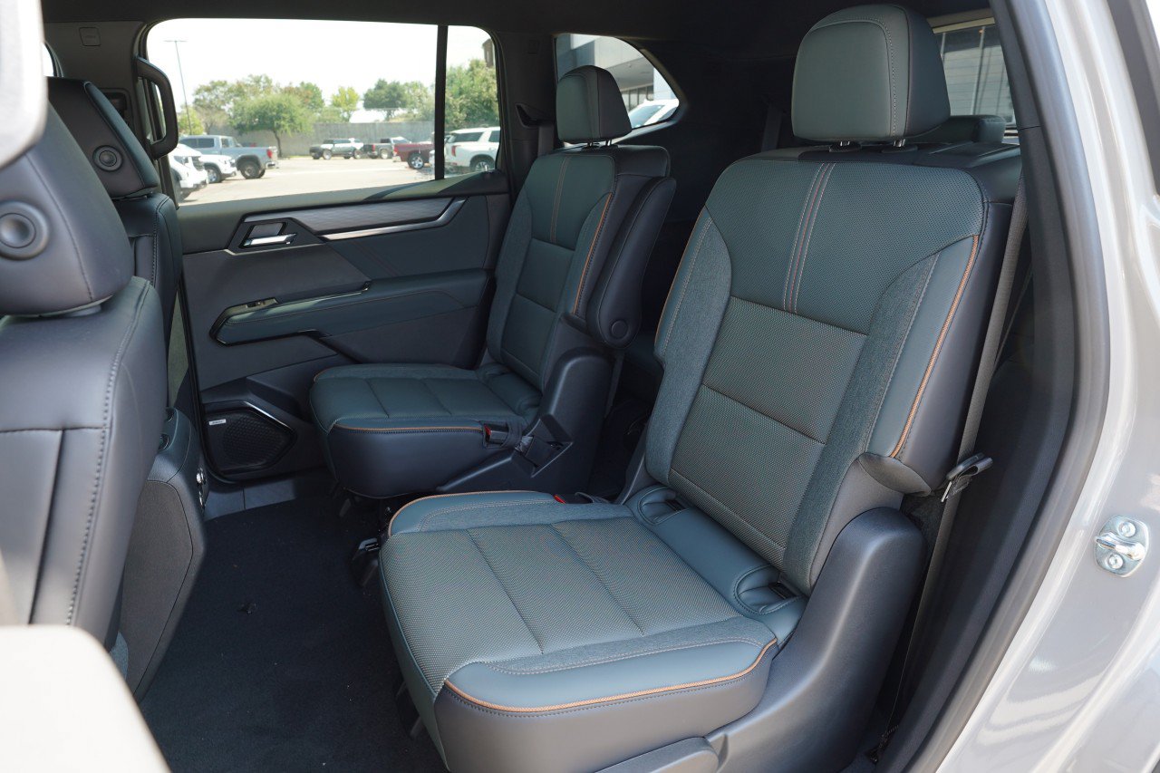 New 2026 GMC Acadia AT4 w/ Super Cruise Package AWD/4WD image 20