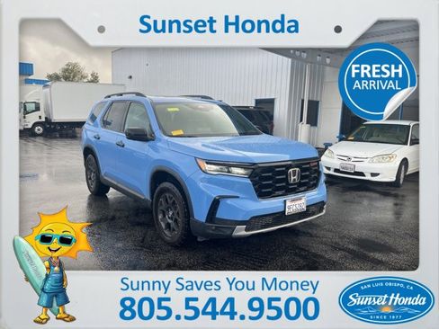 Used 2023 Honda Pilot TrailSport image 1