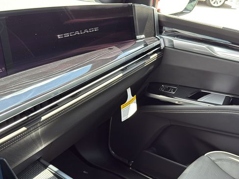 New 2026 Cadillac Escalade Sport w/ Touring Package AWD/4WD image 25