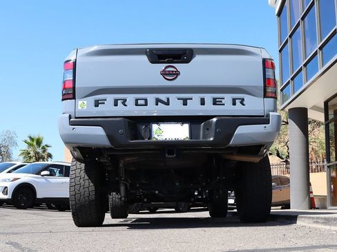 Used 2022 Nissan Frontier Pro-X RWD image 13