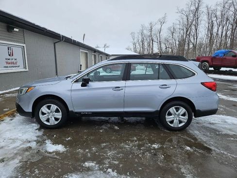 Used 2016 Subaru Outback 2.5i image 5