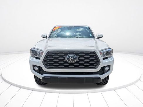 Used 2022 Toyota Tacoma TRD Off-Road w/ Technology Package RWD image 9