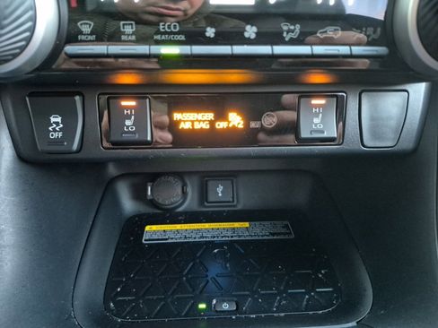 Used 2020 Toyota RAV4 XSE image 27