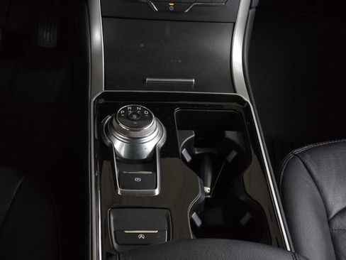 Used 2019 Ford Edge SEL FWD image 15