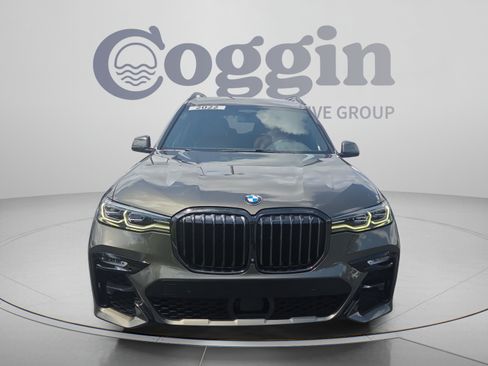 Used 2022 BMW X7 xDrive40i w/ M Sport Package AWD/4WD image 8
