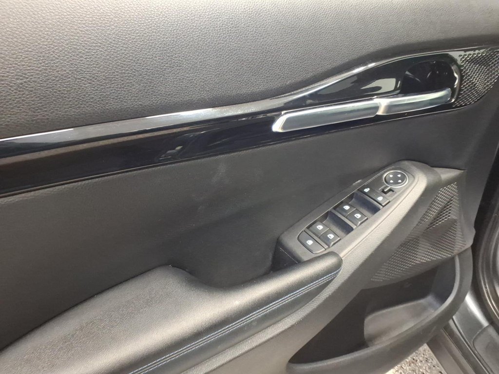 Used 2021 Kia Seltos S FWD image 8