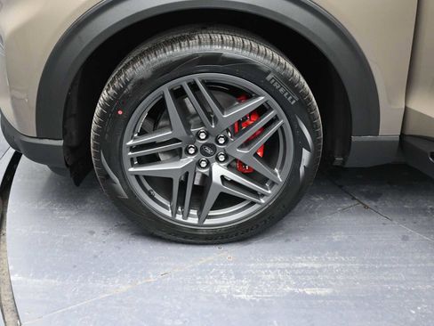 New 2026 Ford Explorer ST-Line w/ ST-Line Street Pack image 10