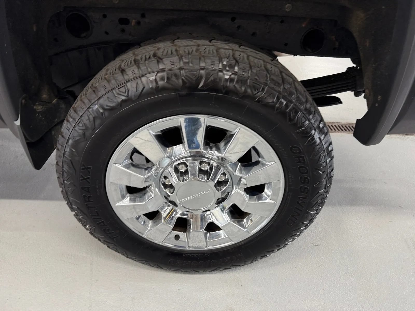 Used 2018 GMC Sierra 2500 Denali w/ Snow Plow Prep Package AWD/4WD image 31